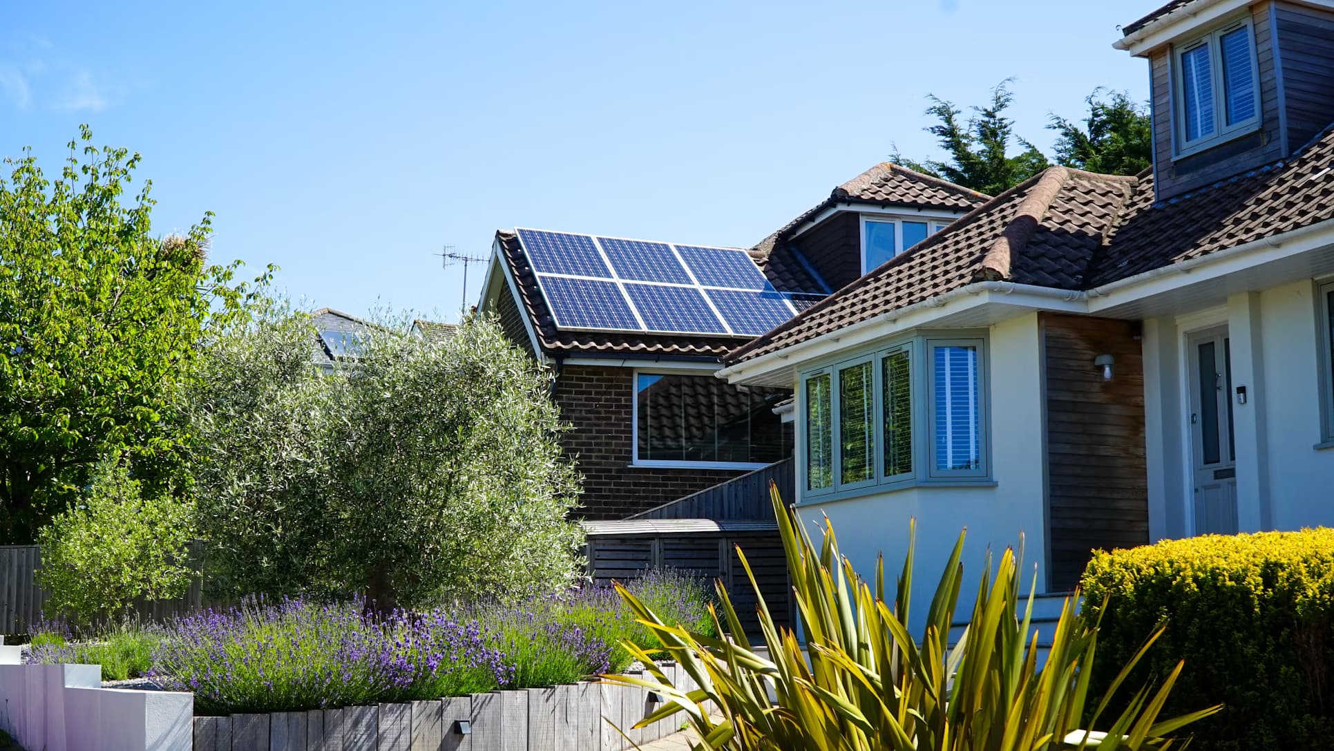 Essential Maintenance Tips for Solar Panel Systems